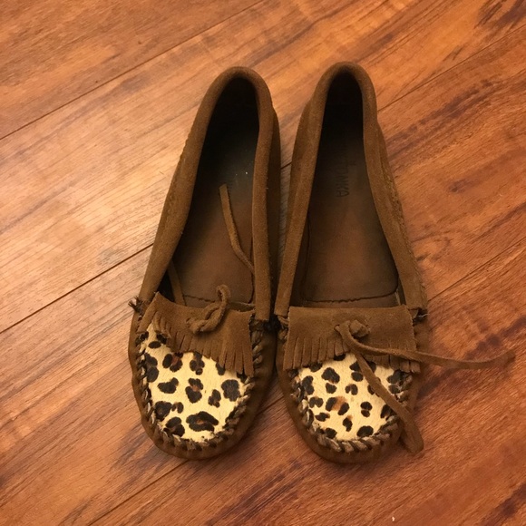 Minnetonka Shoes - Minnetonka cheetah print moccasins